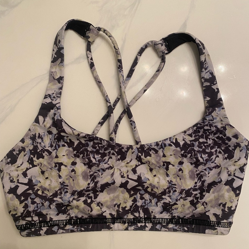 Lululemon Free to be bra size 2